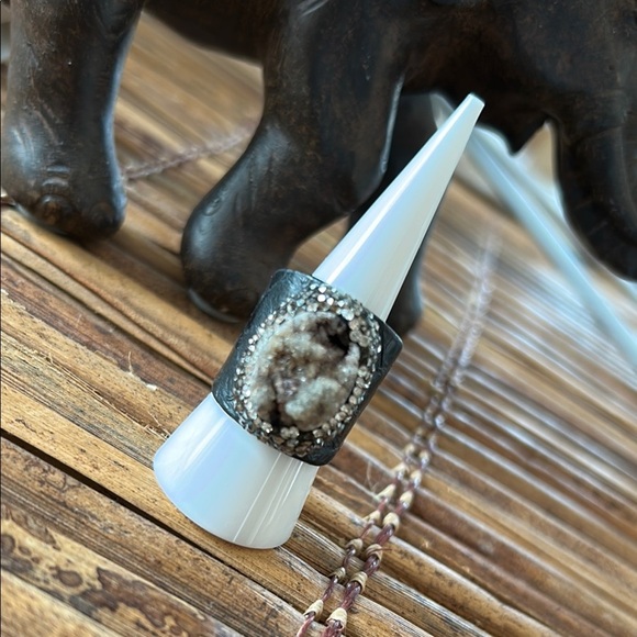 healing hands Jewelry - Boho Statement Druzy Ring – Adjustable Black Band wrapped in leather